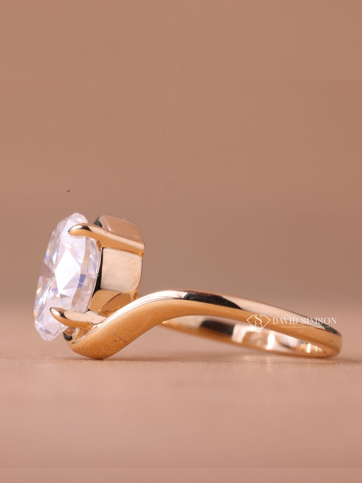 3.0CT-4.0CT Oval Cut Moissanite Diamond Bypass Engagement Ring