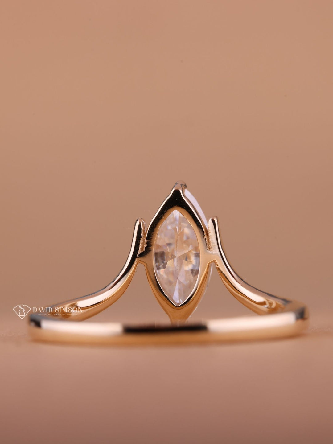 1.0CT-2.0CT Marquise Cut Moissanite Unique Solitaire Diamond Engagement Ring