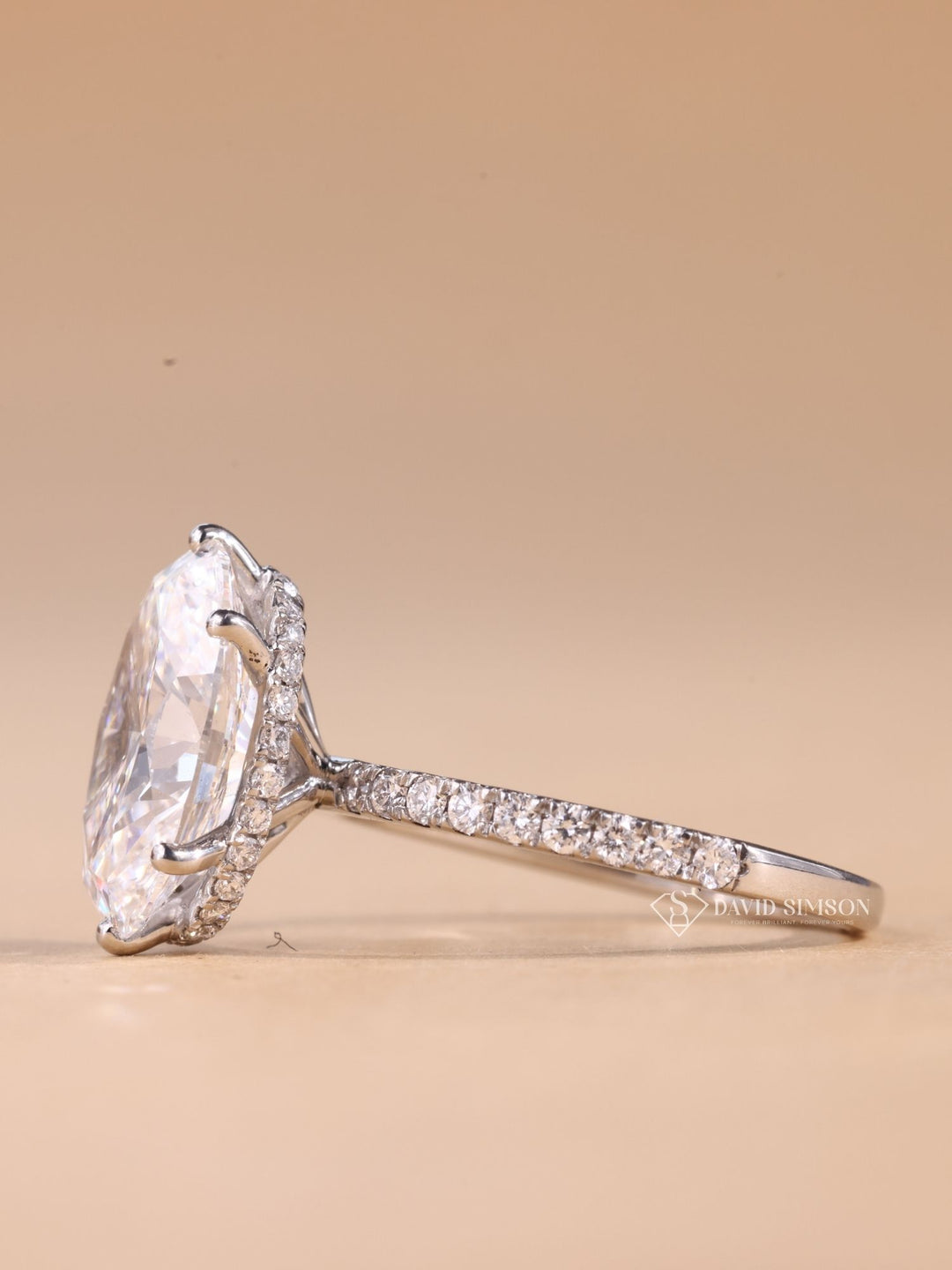 2.50CT-3.50CT Oval Cut Diamond Hidden Halo Moissanite Engagement Ring