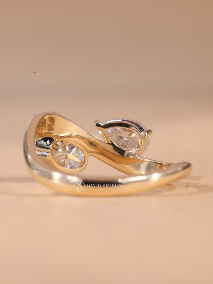 1.0CT Pear & 1.0CT Oval Cut Moissanite Toi et Moi Diamond Engagement Ring