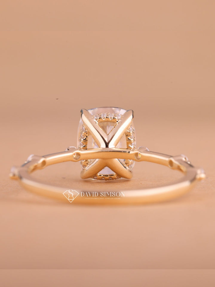 2.50CT-3.50CT Elongated Cushion Cut Moissanite Distance Diamond Engagement Ring