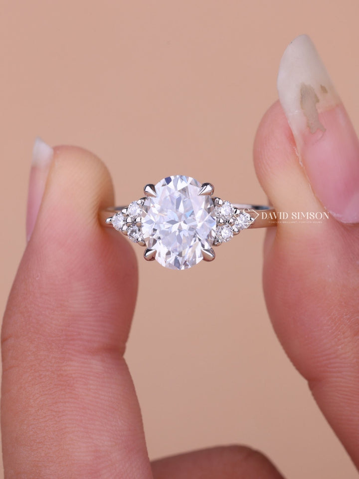 2.0CT-3.0CT Oval Cut Moissanite Cluster Diamond Engagement Ring