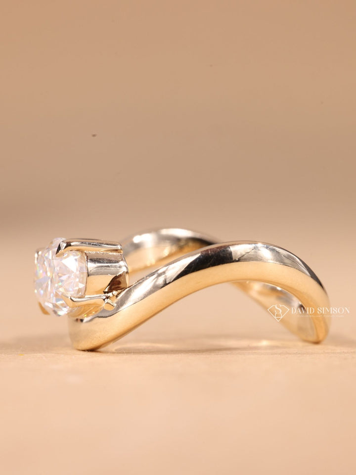 2.0CT-3.0CT Oval Cut Moissanite Unique Curved Diamond Engagement Ring