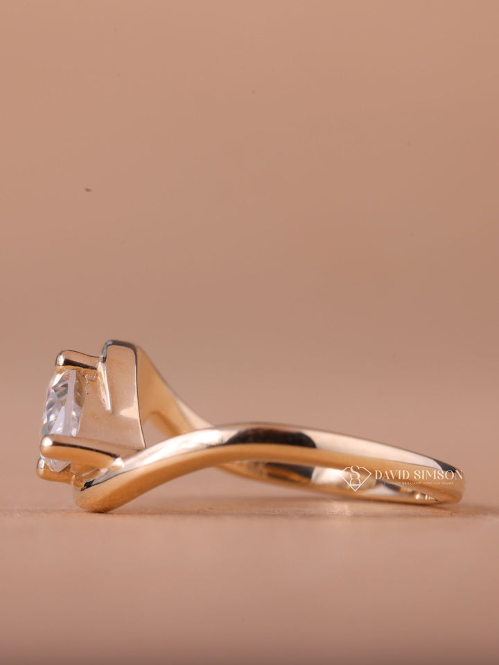 1.0CT-2.0CT East West Marquise Cut Moissanite Diamond Unique Engagement Ring