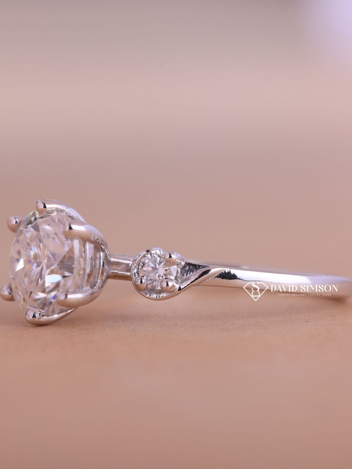 1.0CT-2.0CT Cushion Cut Moissanite Unique Three Stone Diamond Engagement Ring