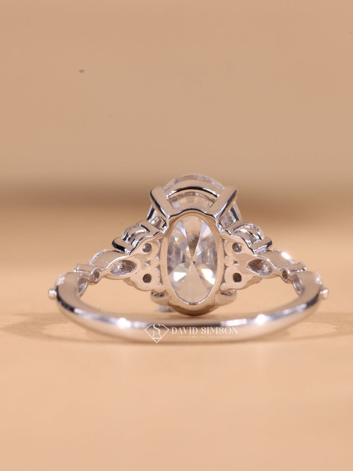 3.0CT-4.0CT Oval Cut Moissanite Cluster Diamond Engagement Ring