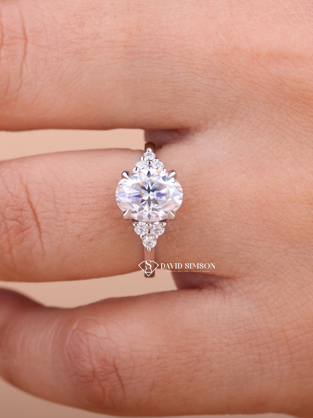 2.50CT-3.50CT Oval Cut Moissanite Cluster Diamond Engagement Ring