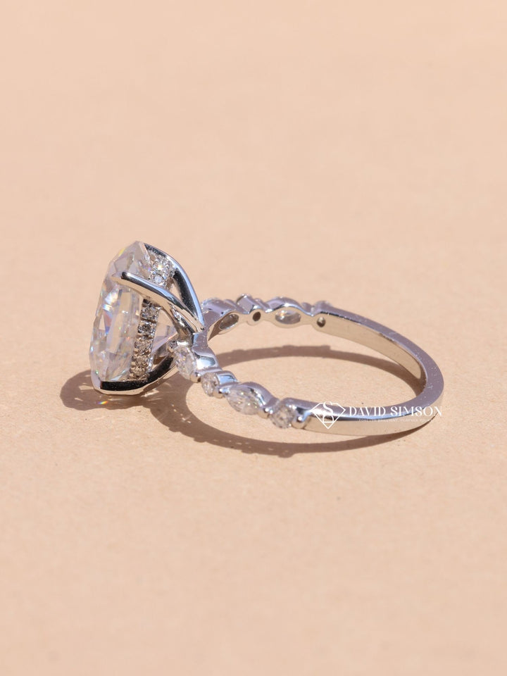 3.50CT-4.50CT Oval Cut Moissanite Hidden Halo Diamond Engagement Ring
