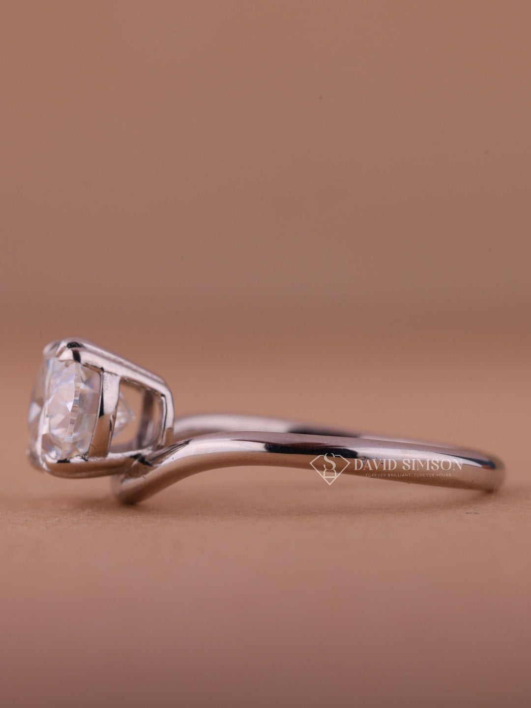 3.50CT-4.50CT Oval Cut Moissanite Curved Wave Diamond Engagement Ring