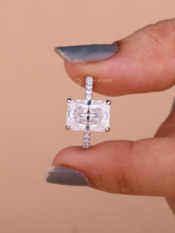 3.50CT-4.50CT Radiant Cut Moissanite Hidden Halo Diamond Engagement Ring