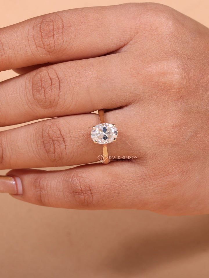 2.0CT-3.0CT Oval Cut Moissanite Diamond Solitaire Engagement Ring