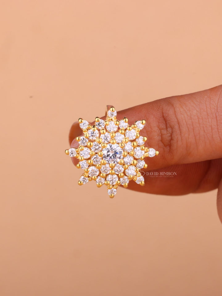 Round Cut Moissanite Diamond Starburst Engagement Ring