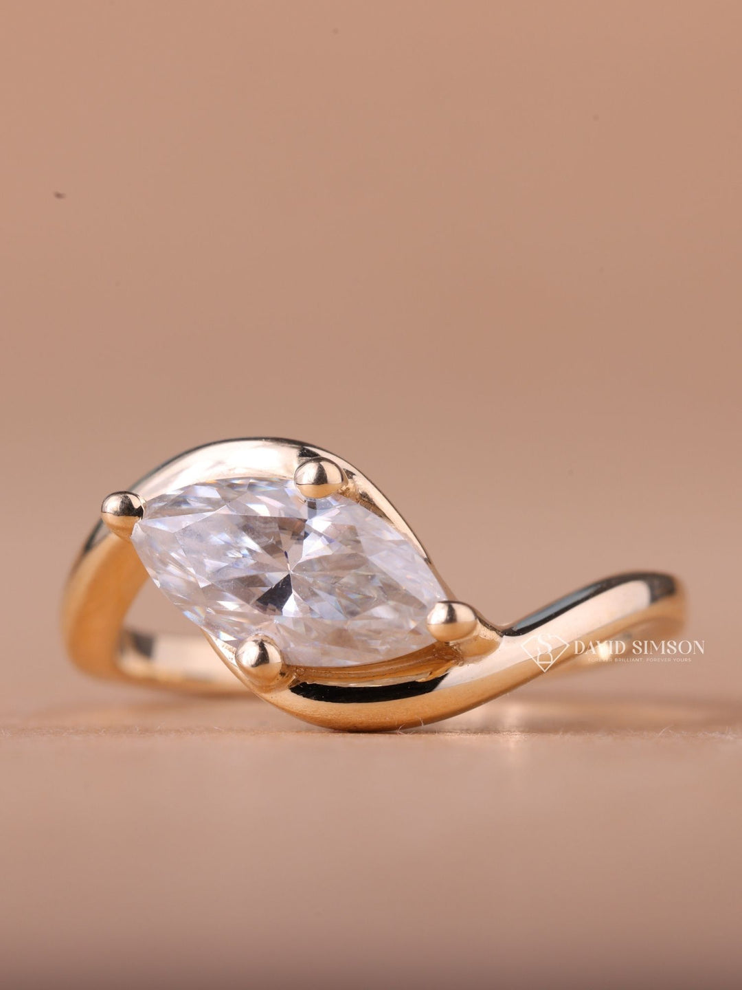 1.0CT-2.0CT East West Marquise Cut Moissanite Diamond Unique Engagement Ring