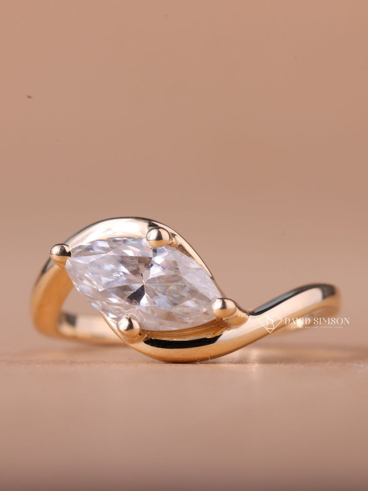 1.0CT-2.0CT East West Marquise Cut Moissanite Diamond Unique Engagement Ring