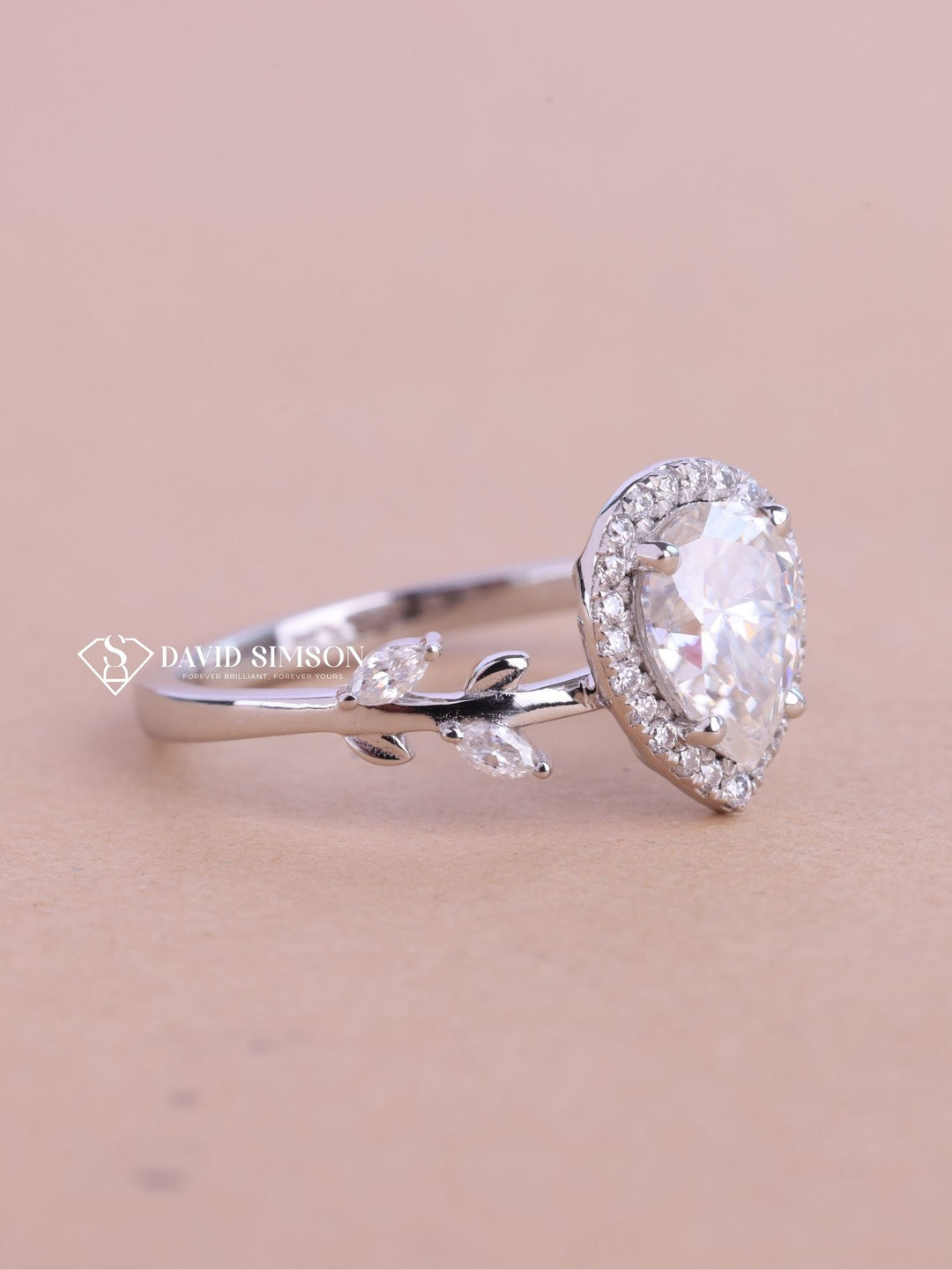 1.0CT-2.0CT Pear Cut Halo Moissanite Diamond Nature Inspired Engagement Ring