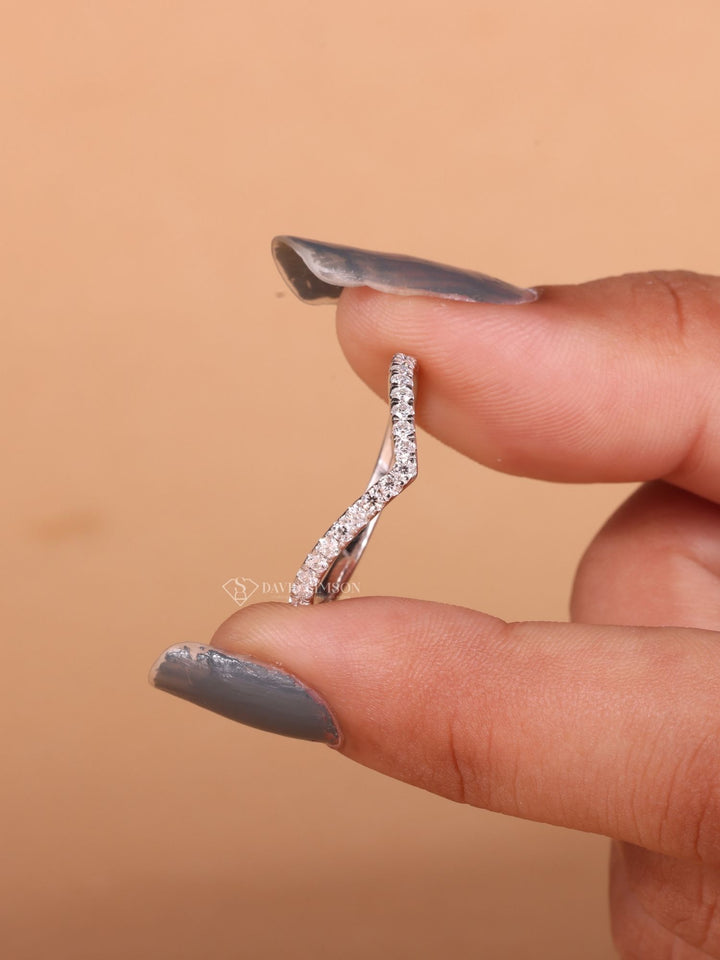 Round Cut Moissanite Diamond Curved Wedding Band