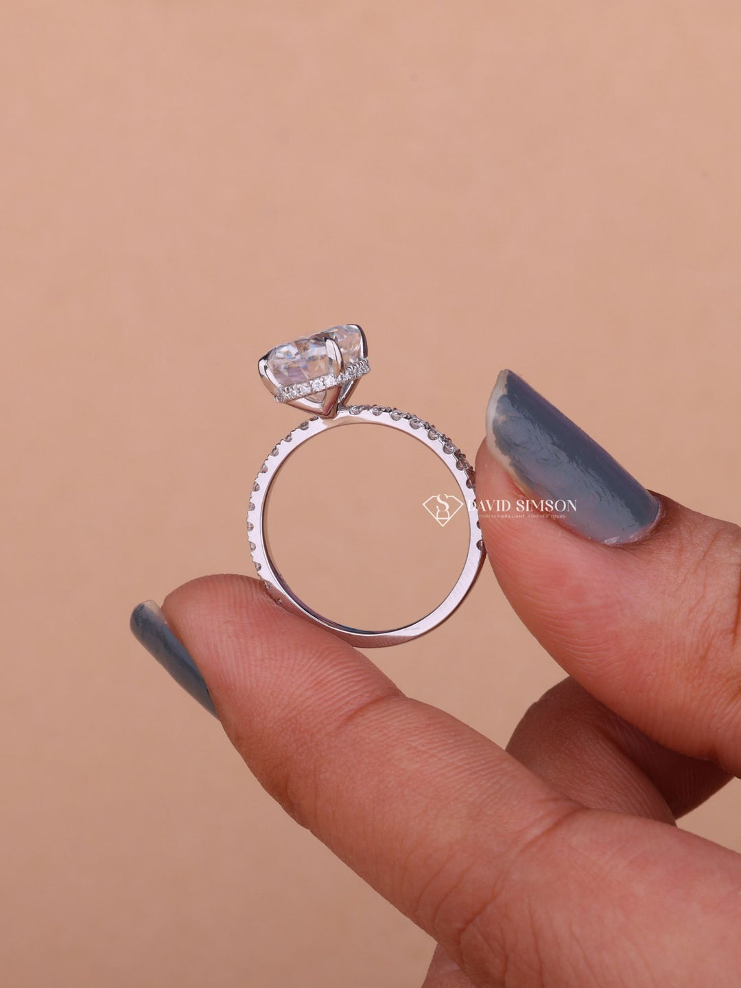 3.0CT-4.0CT Oval Cut Moissanite Hidden Halo Diamond Engagement Ring