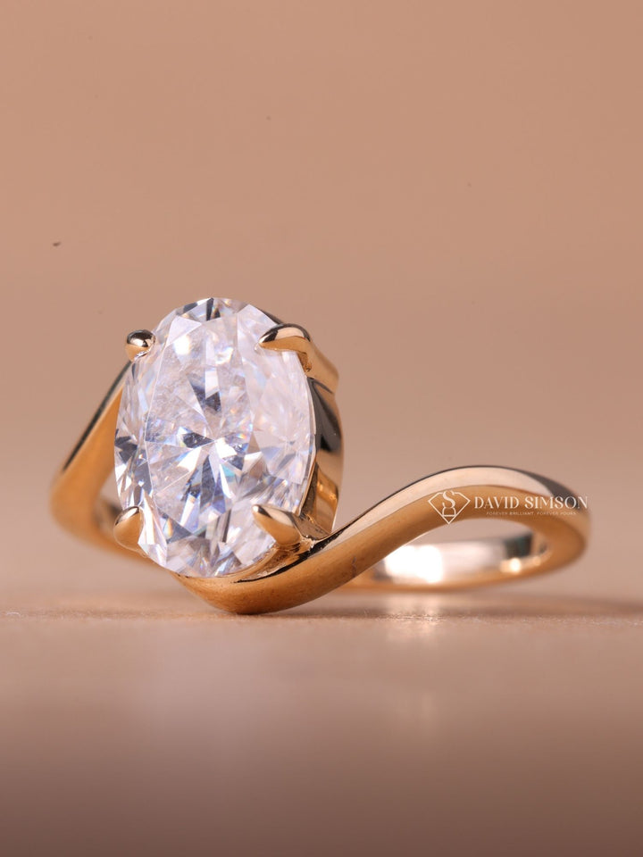 3.0CT-4.0CT Oval Cut Moissanite Diamond Bypass Engagement Ring