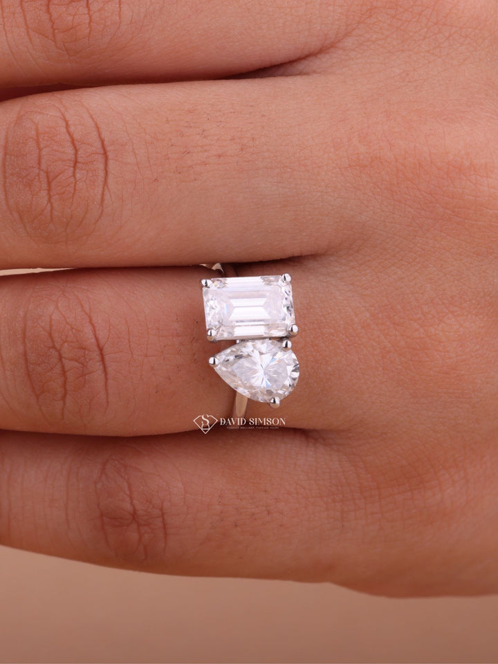 2.50CT Emerald & 2.0CT Pear Cut Moissanite Diamond Two Stone Engagement Ring