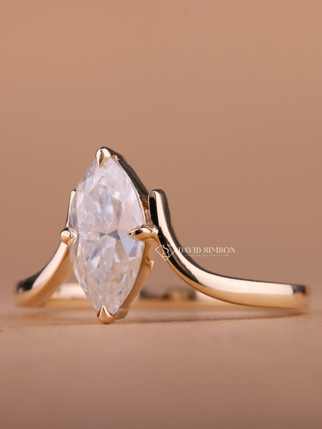 1.0CT-2.0CT Marquise Cut Moissanite Unique Solitaire Diamond Engagement Ring