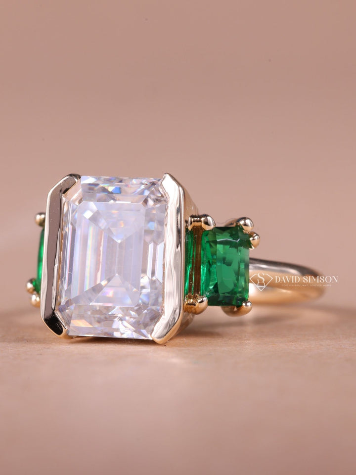 4.0CT-5.0CT Emerald Cut Moissanite Diamond Three Stone Engagement Ring
