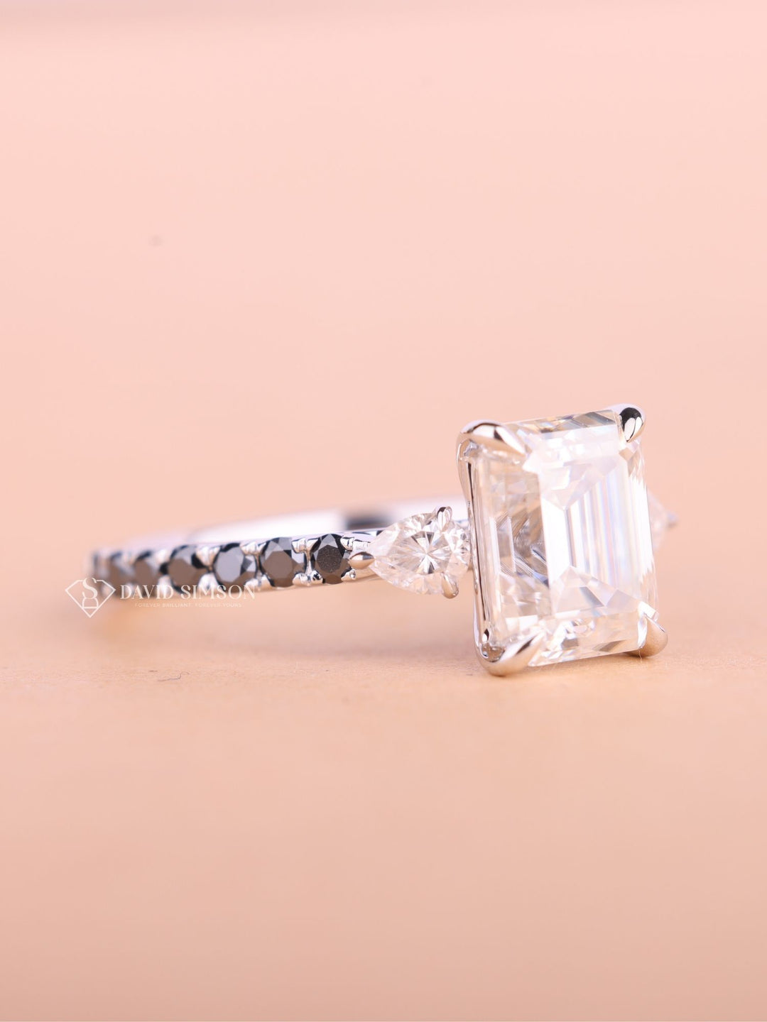 2.50CT-3.50CT Emerald Cut Moissanite Diamond Three Stone Engagement Ring