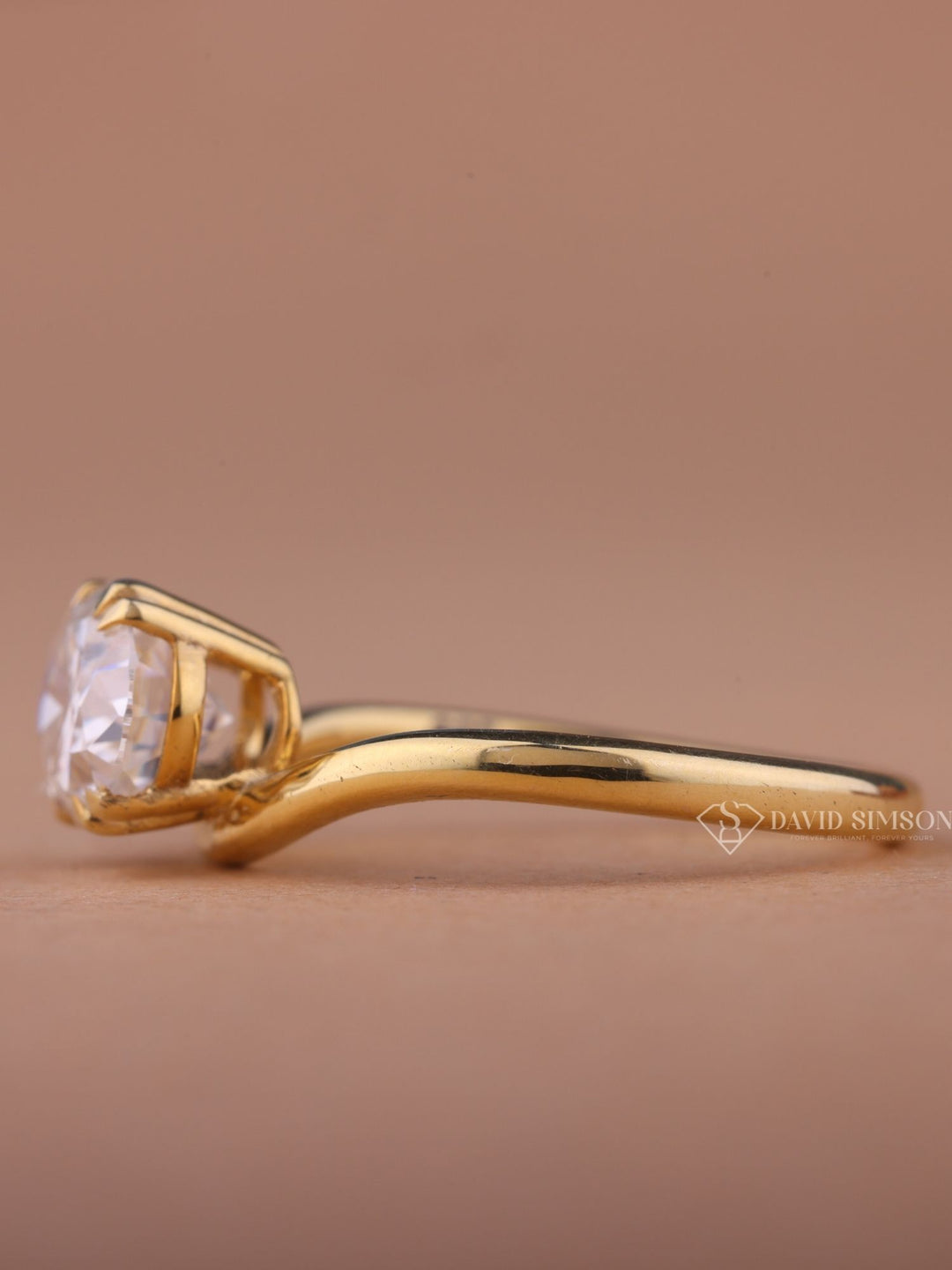 2.50CT-3.50CT Oval Cut Moissanite Diamond Unique Wave Engagement Ring