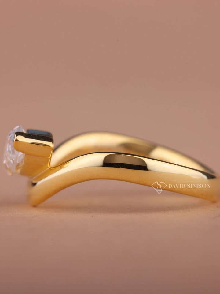 2.0CT-3.0CT East West Marquise Cut Moissanite Diamond Wave Engagement Ring