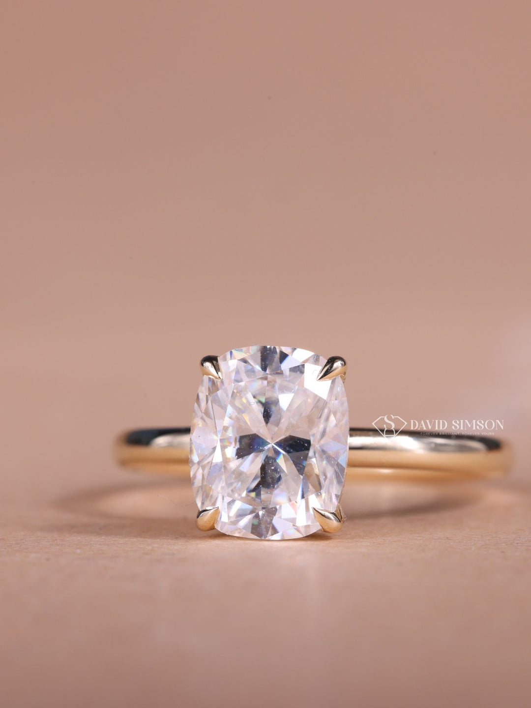 2.0CT-3.0CT Cushion Cut Moissanite Hidden Halo Diamond Engagement Ring