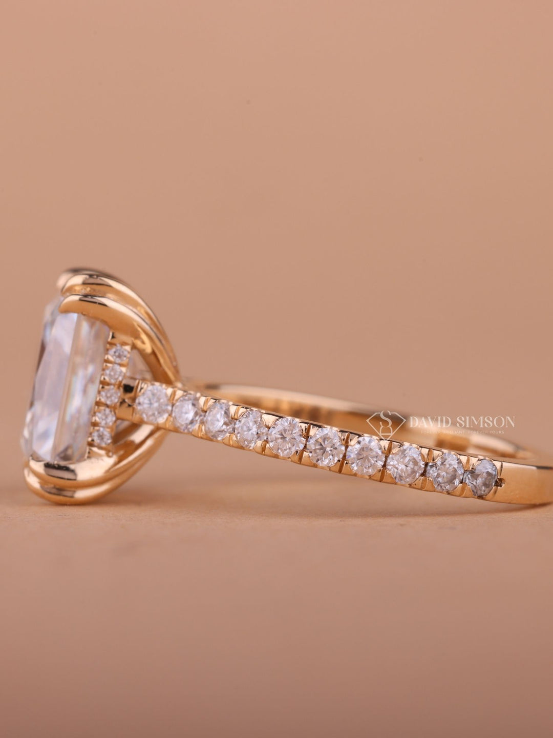 2.0CT-3.0CT Radiant Cut Moissanite Hidden Halo Diamond Engagement Ring