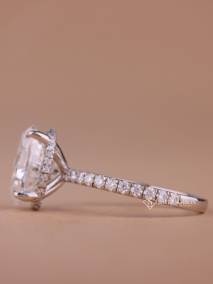 2.50CT-3.50CT Oval Cut Moissanite Hidden Halo Diamond Engagement Ring