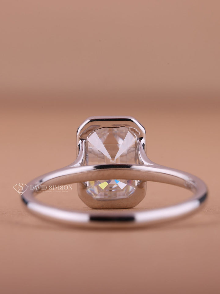 2.0CT-4.0CT Bezel Set Emerald Cut Moissanite Diamond Engagement Ring