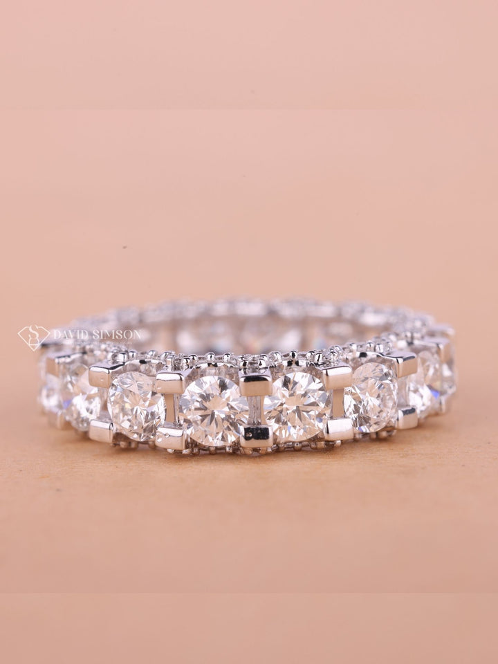 Round Cut Moissanite Shared Prongs Diamond Full Eternity Wedding Band