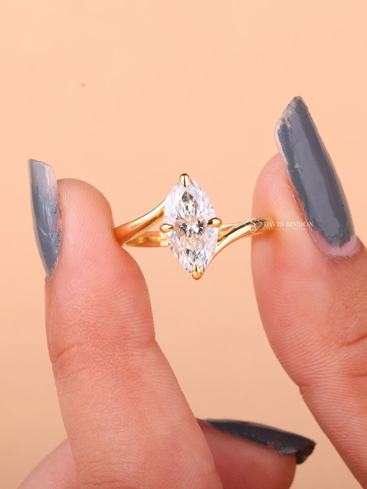 2.0CT-3.0CT Marquise Cut Moissanite Diamond Bypass Engagement Ring