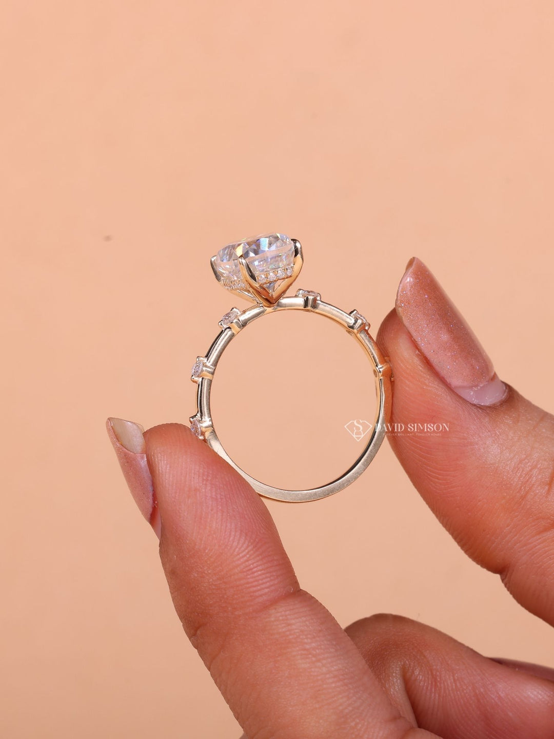 2.50CT-3.50CT Elongated Cushion Cut Moissanite Distance Diamond Engagement Ring