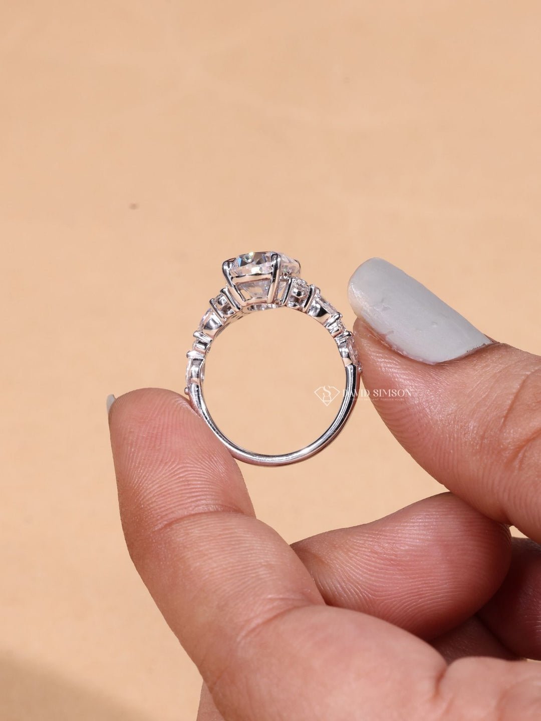 3.0CT-4.0CT Oval Cut Moissanite Cluster Diamond Engagement Ring