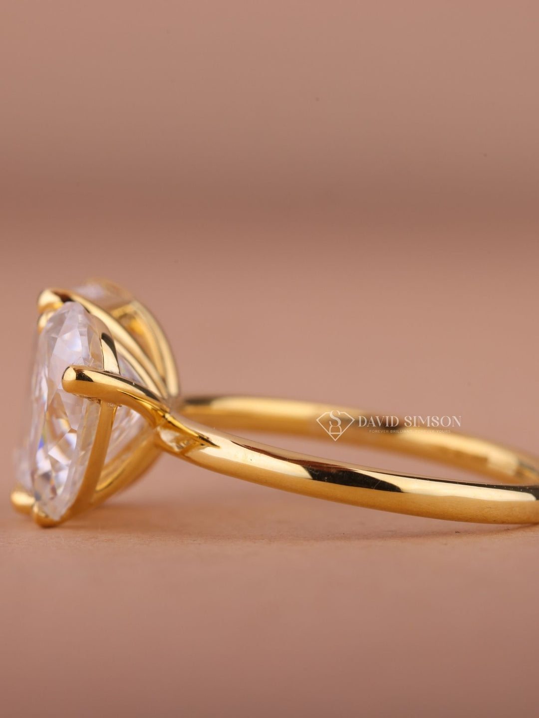 3.0CT Emerald & 2.50CT Pear Cut Moissanite Diamond Toi et Moi Engagement Ring