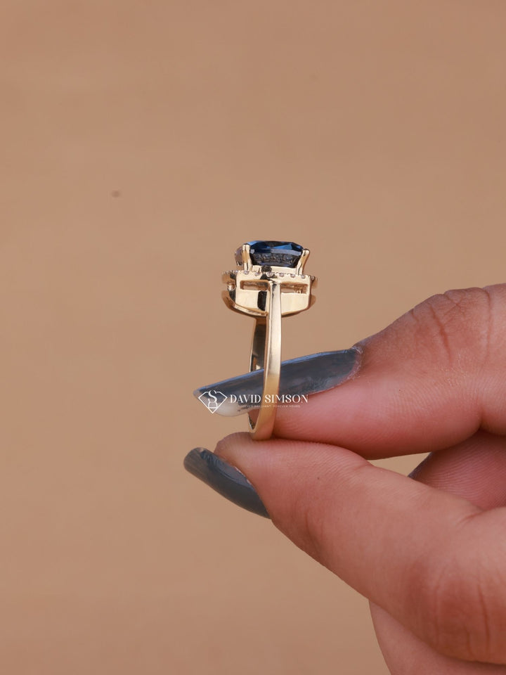 2.0CT-3.0CT Blue Cushion Cut Moissanite Diamond Halo Engagement Ring