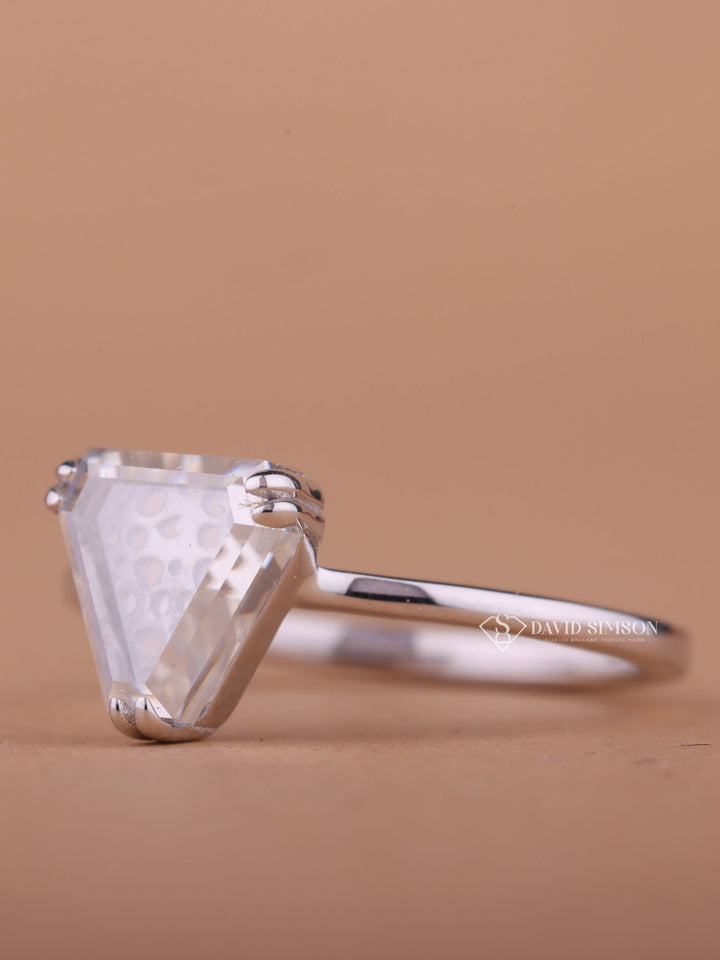 1.0CT-2.0CT Moissanite Supper Hero Diamond Engagement Ring