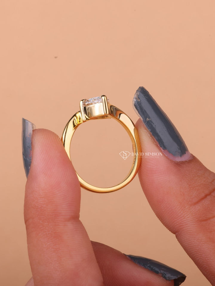 2.0CT-3.0CT Marquise Cut Moissanite Diamond Bypass Engagement Ring