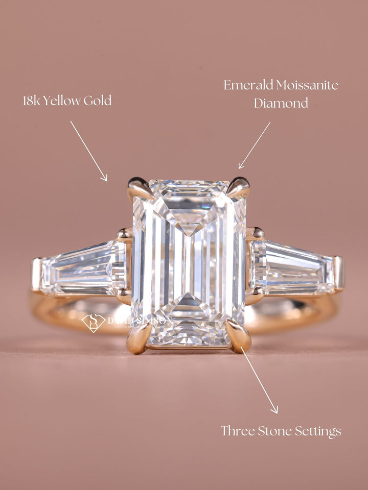 3.0CT-4.0CT Emerald Cut Moissanite Three Stone Diamond Engagement Ring
