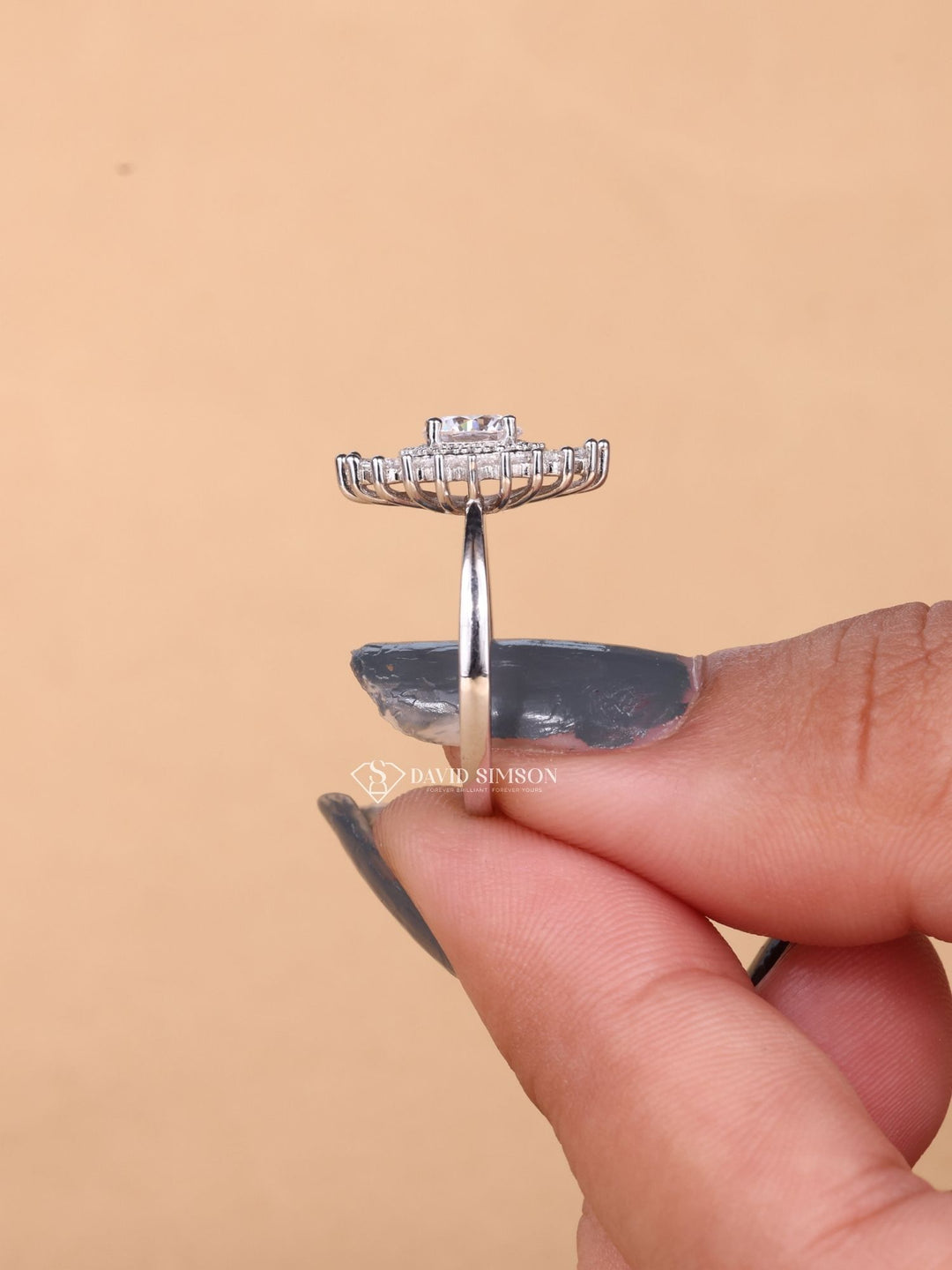 0.50CT-1.50CT Round Cut Moissanite Diamond Halo Cluster Engagement Ring