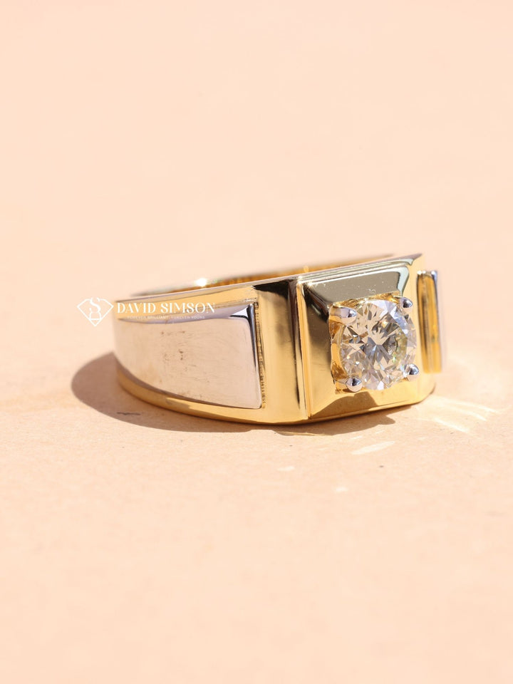 Round Cut Moissanite Men's Diamond Two Tone Wedding Band