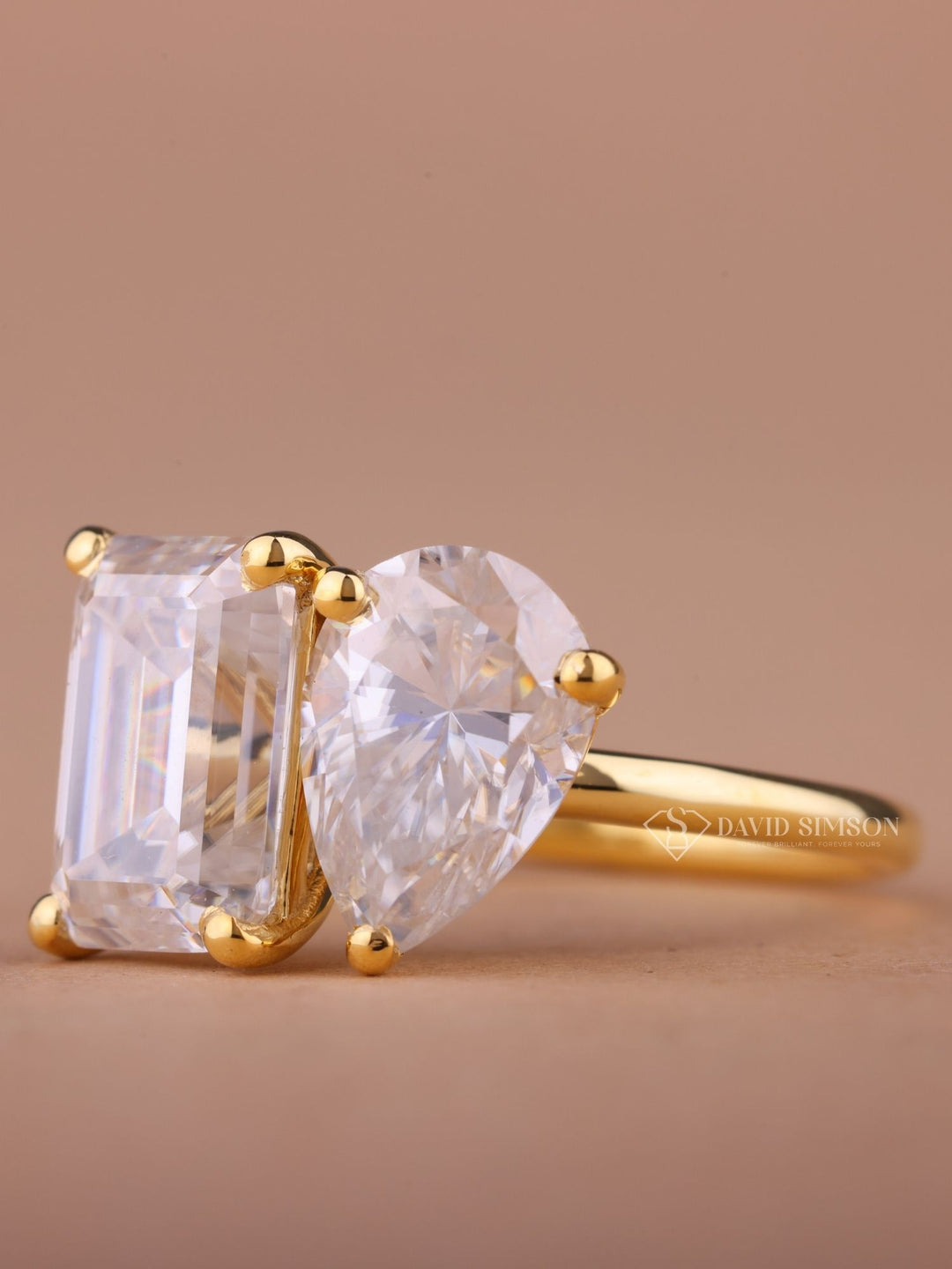 3.0CT Emerald & 2.50CT Pear Cut Moissanite Diamond Toi et Moi Engagement Ring