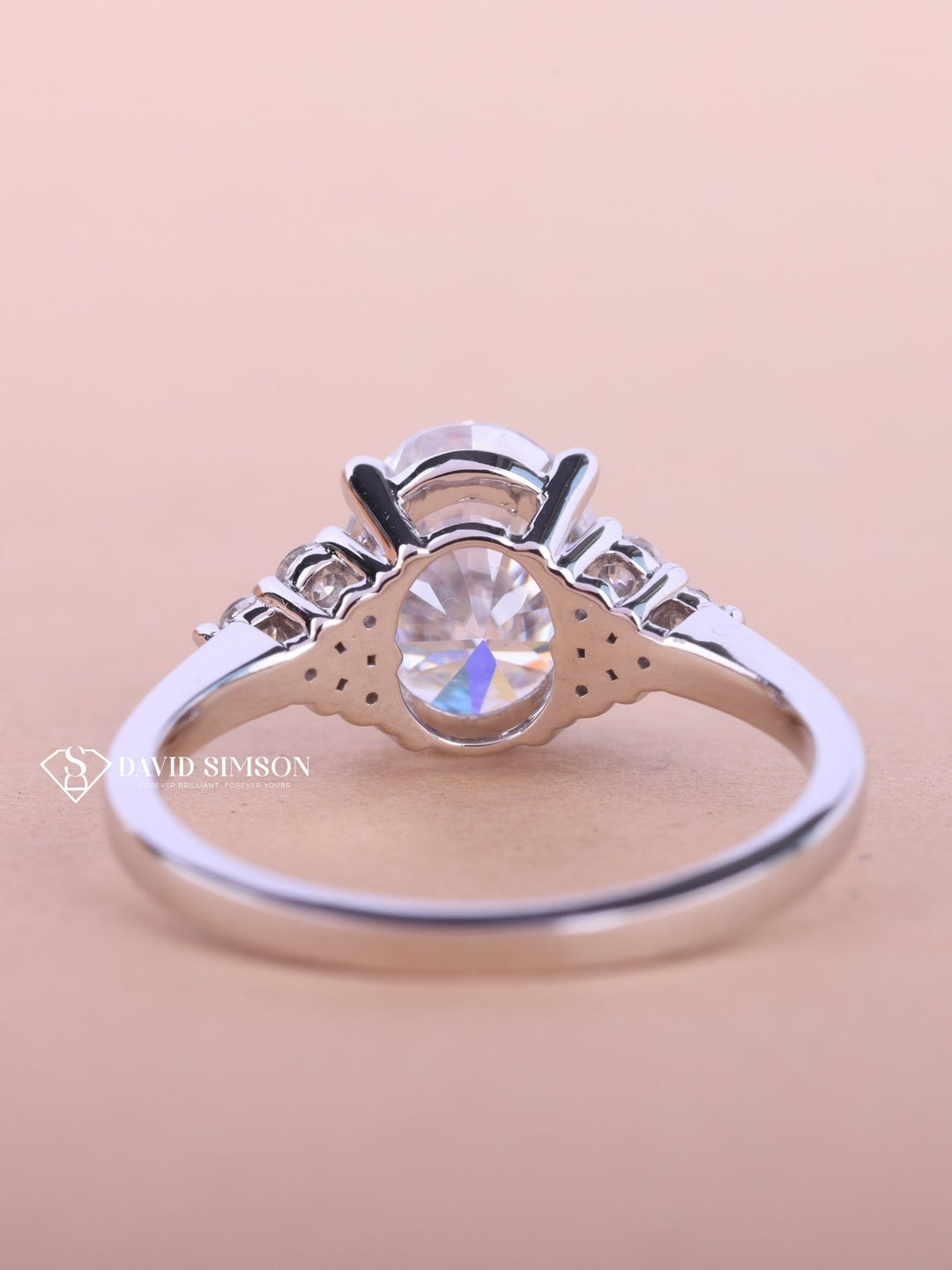 2.50CT-3.50CT Oval Cut Moissanite Cluster Diamond Engagement Ring