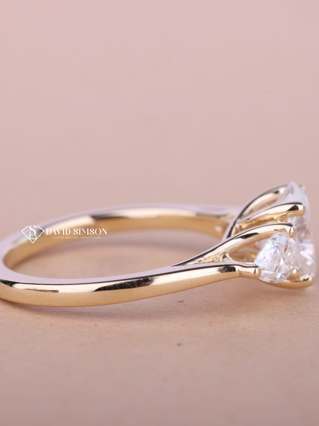 2.0CT-3.0CT Oval Cut Moissanite Diamond Three Stone Engagement Ring