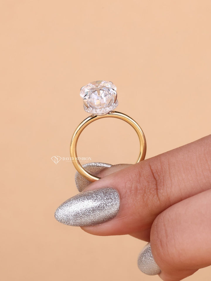 4.0CT-6.0CT Oval Cut Moissanite Hidden Halo Diamond Engagement Ring