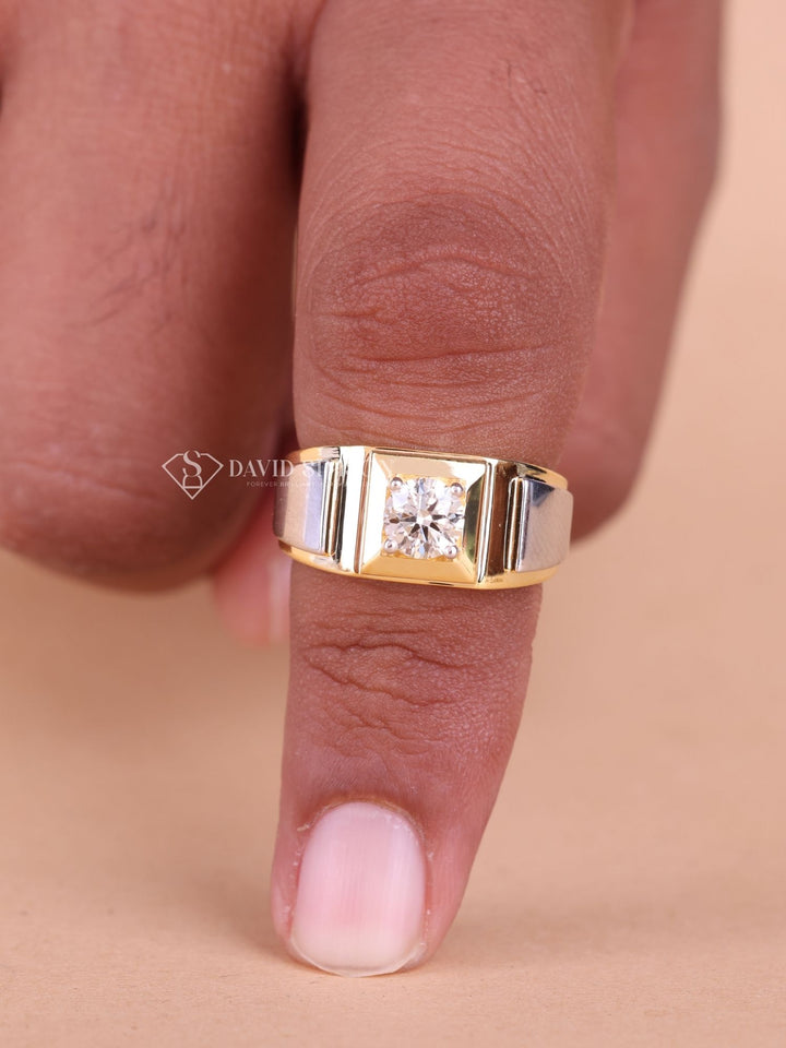 Round Cut Moissanite Men's Diamond Two Tone Wedding Band