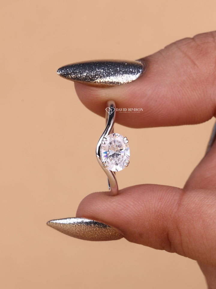 3.50CT-4.50CT Oval Cut Moissanite Curved Wave Diamond Engagement Ring