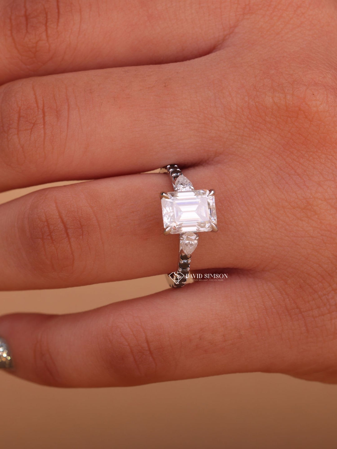 2.50CT-3.50CT Emerald Cut Moissanite Diamond Three Stone Engagement Ring